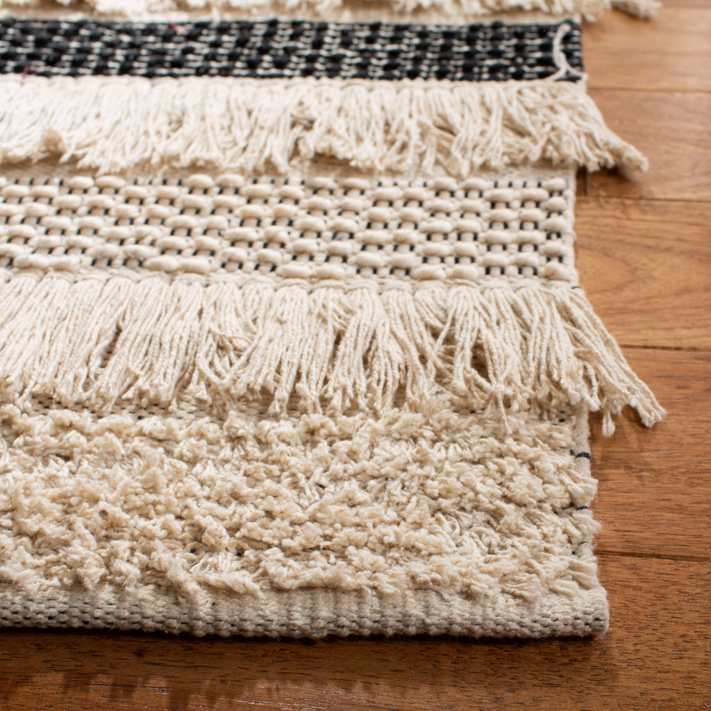 IVORY/ BLACK STRIPE NATURA RUG