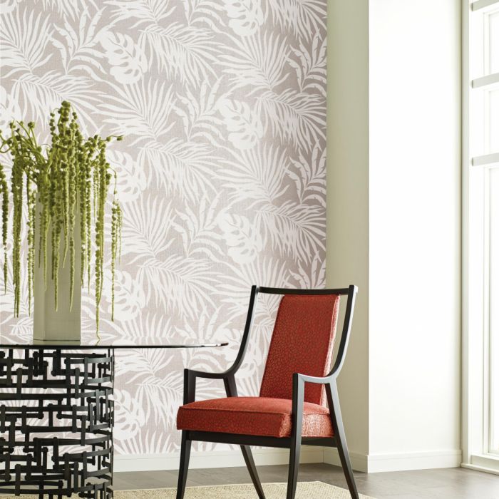 paradise palm II white/ pearl wallpaper in dining room